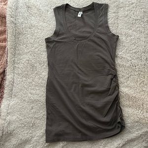 Women’s grey tank